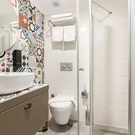 Cozy Flat Near Hadrians Gate Daire Antalya