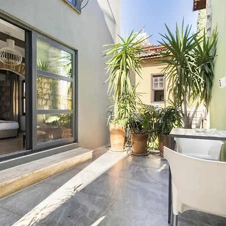 Cozy Flat Near Hadrians Gate