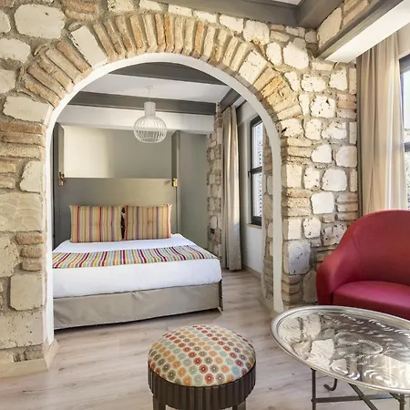 Cozy Studio Flat Near Hadrians Gate * Antalya
